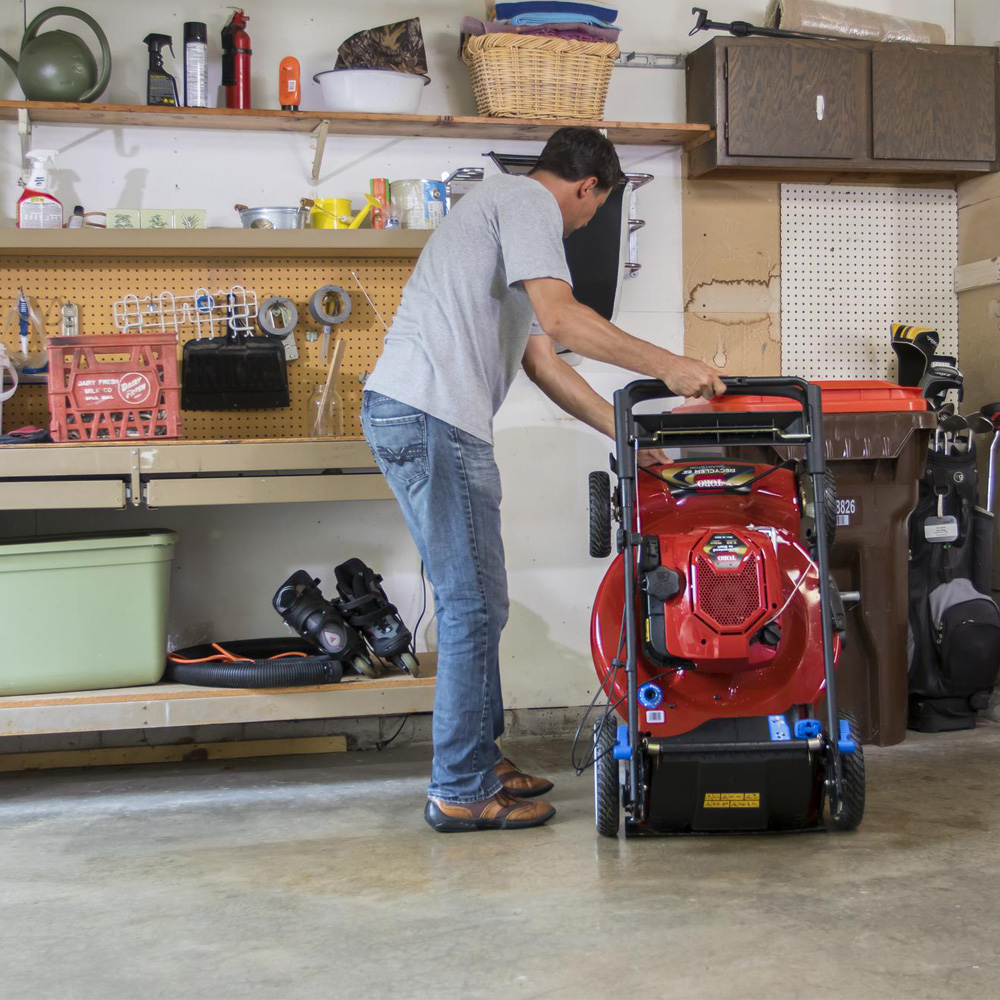Toro Recycler 22 Self Propelled SMARTSTOW Personal Pace Lawn Mower